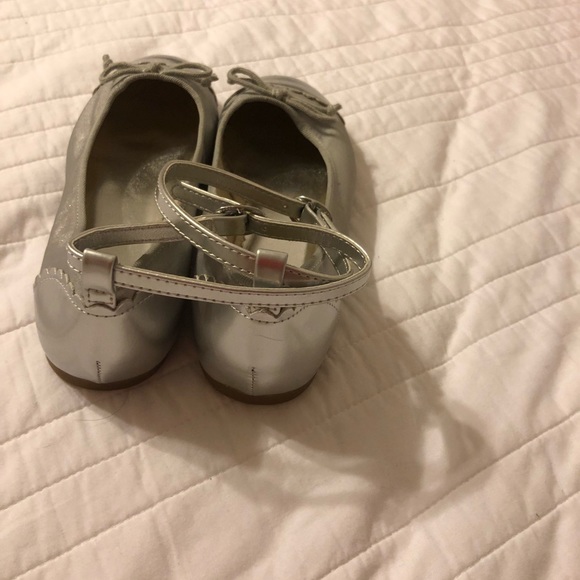 Little girls sliver dress shoes - Picture 4 of 4